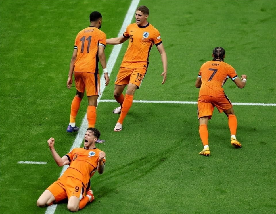 熊猫体育直播-强大对手！欧洲联赛赛场豪门球队对决