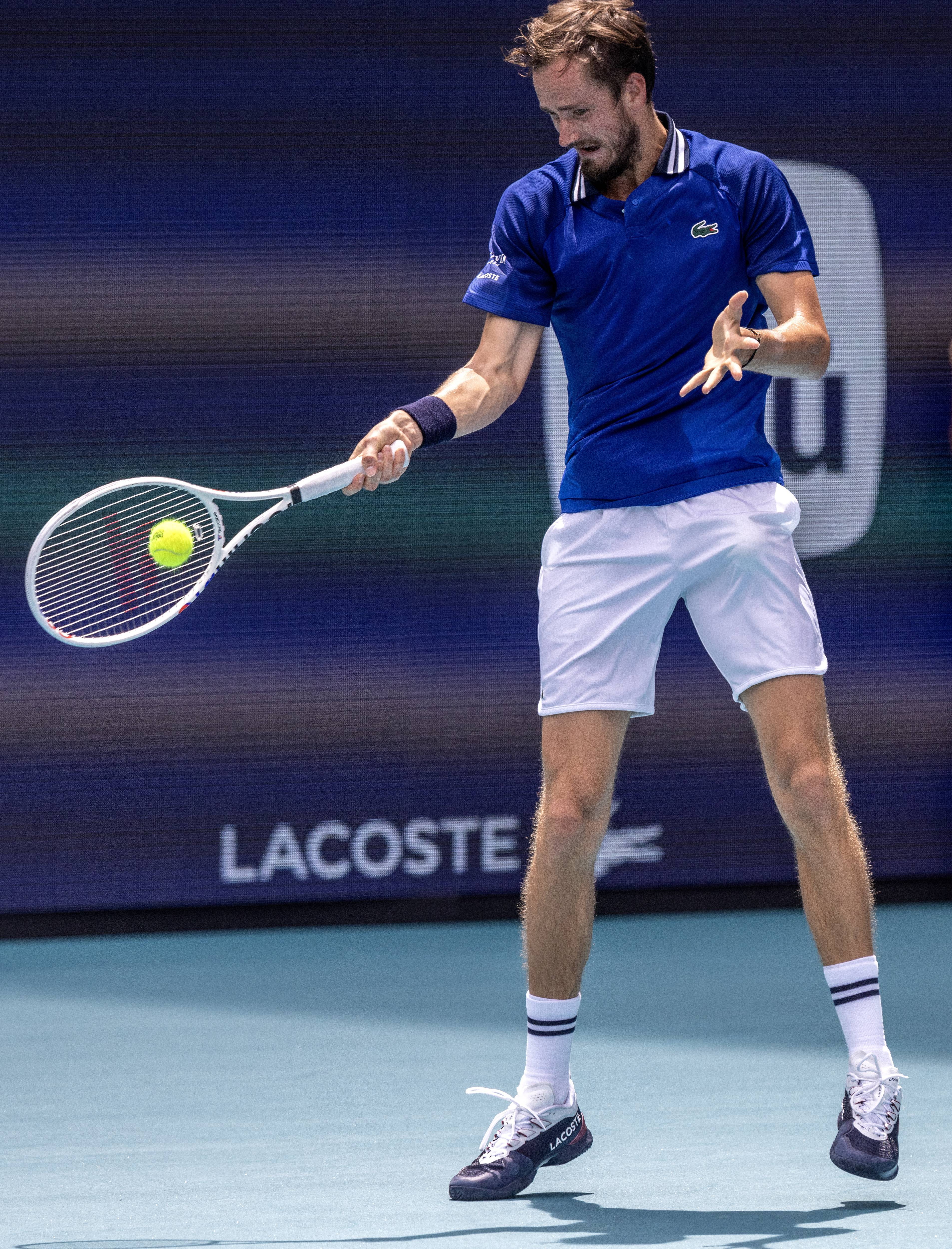 日本网球队爆冷世界网球队，梅德韦杰夫制霸全场