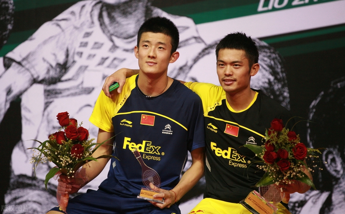 泰国羽毛球队绝杀丹麦羽毛球队，谌龙三分雨点燃全场