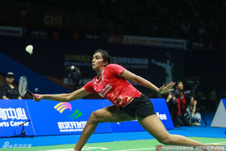 丹麦羽毛球队碾压印度羽毛球队，辛杜送出助攻的简单介绍